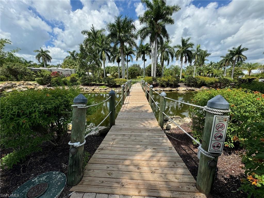 RIVERBEND MOTORCOACH RESORT - Land