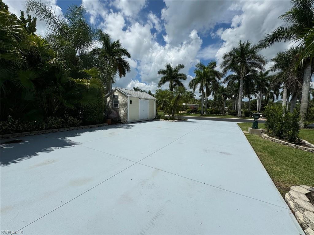 RIVERBEND MOTORCOACH RESORT - Land