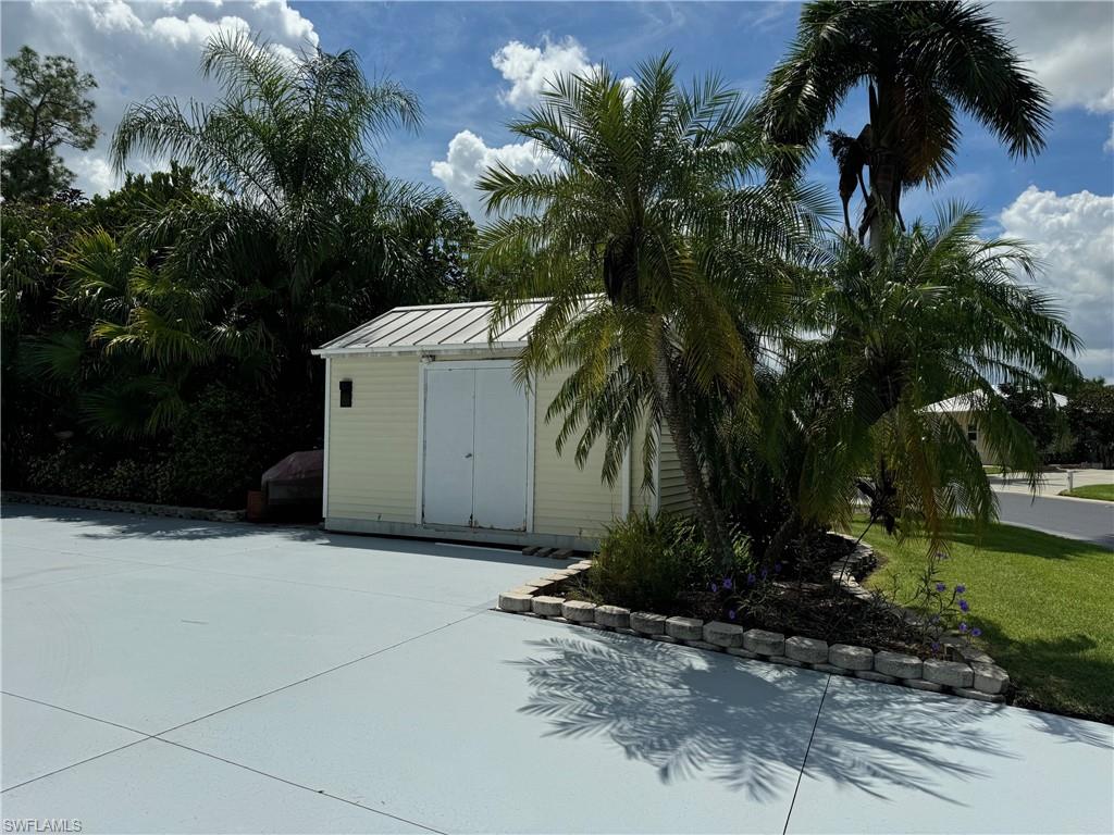 RIVERBEND MOTORCOACH RESORT - Land