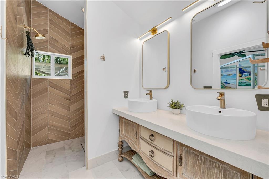 LAKE PARK - Residential