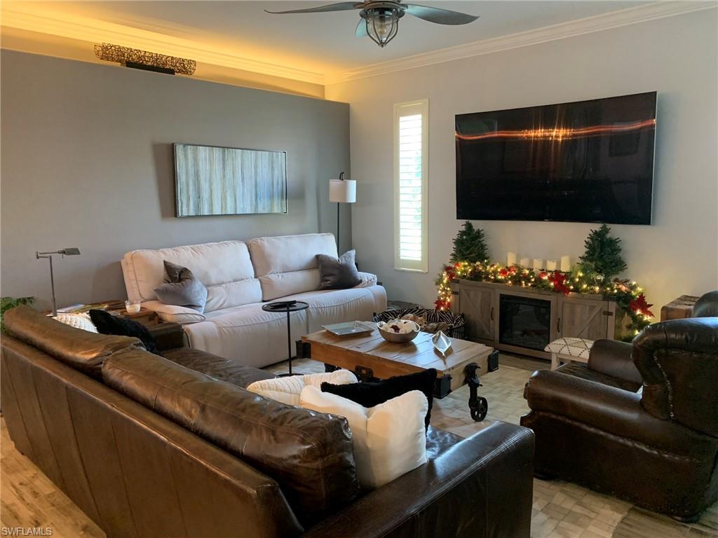 LANGSHIRE - Residential