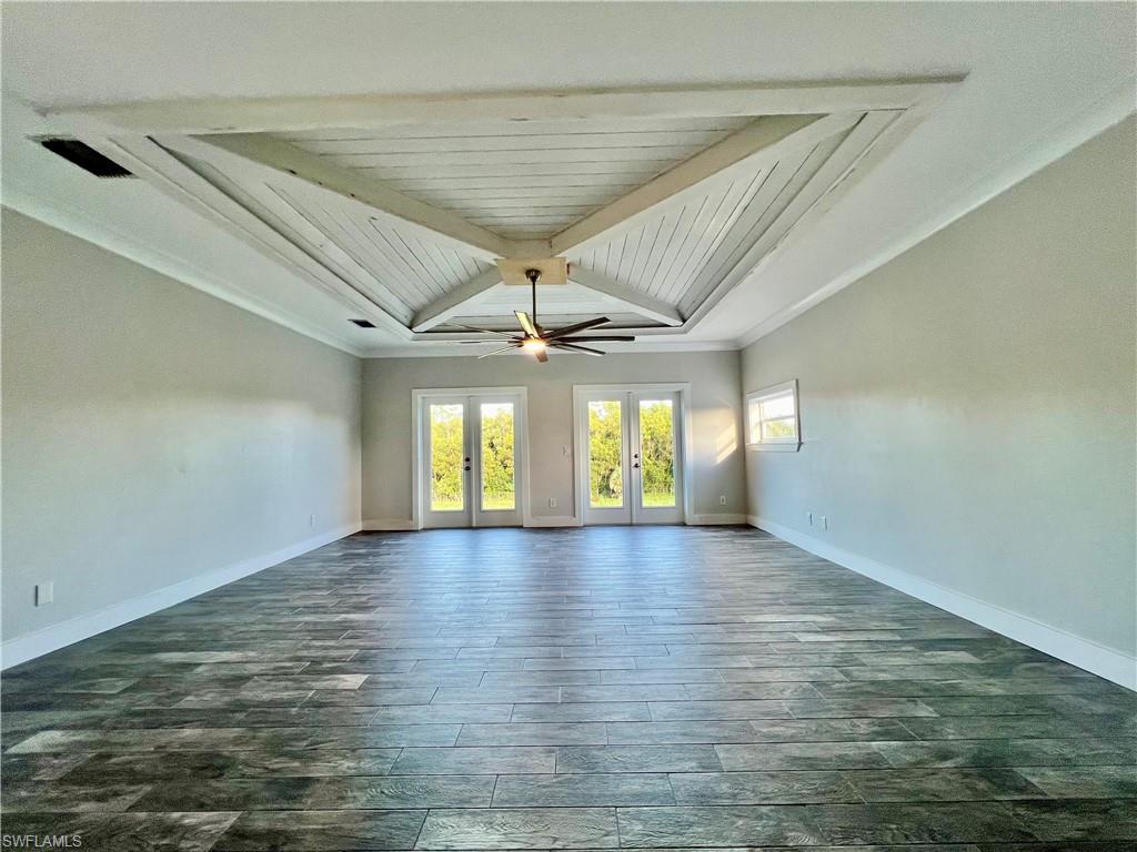 NAPLES SOUTH - Residential