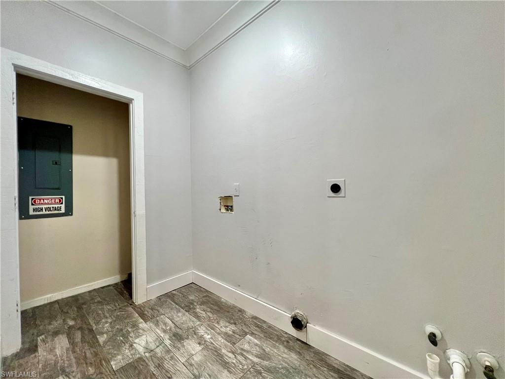 NAPLES SOUTH - Residential