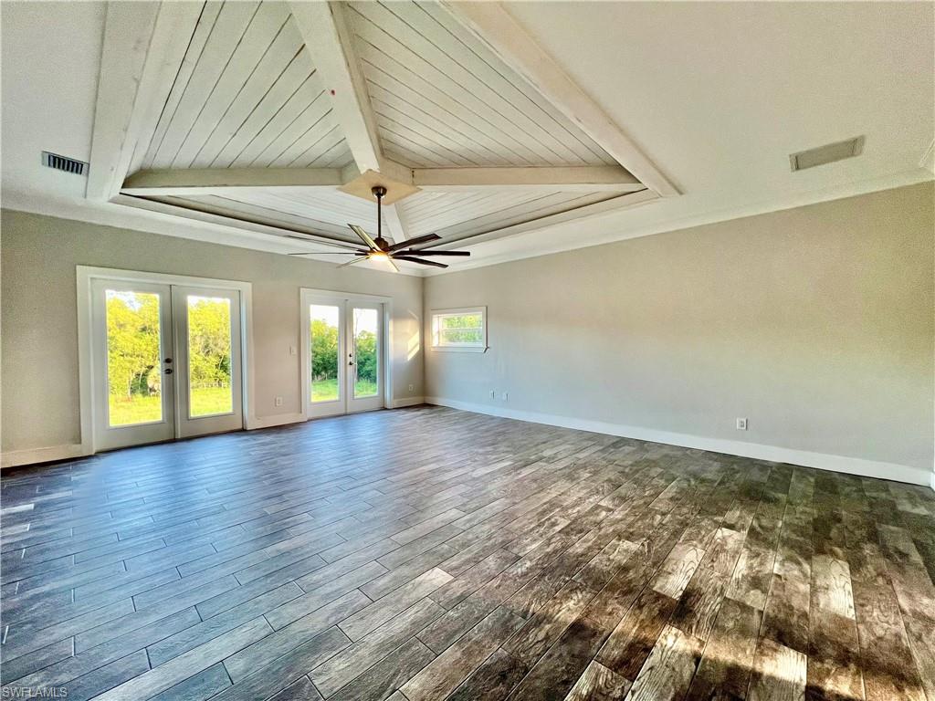 NAPLES SOUTH - Residential