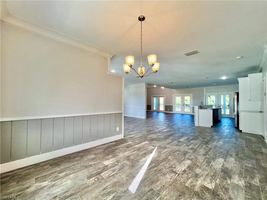 NAPLES SOUTH - Residential