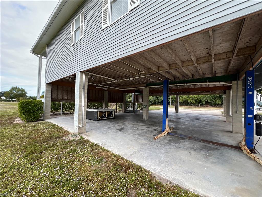 NAPLES SOUTH - Residential