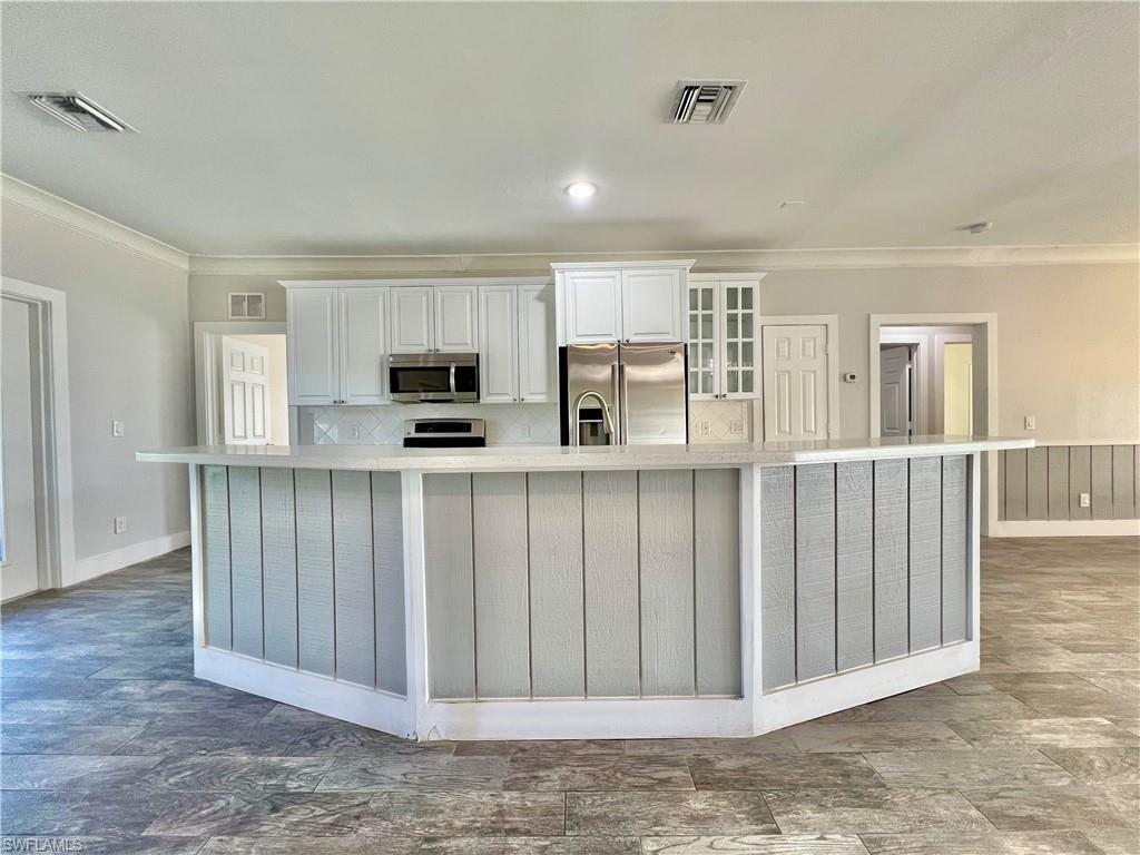 NAPLES SOUTH - Residential