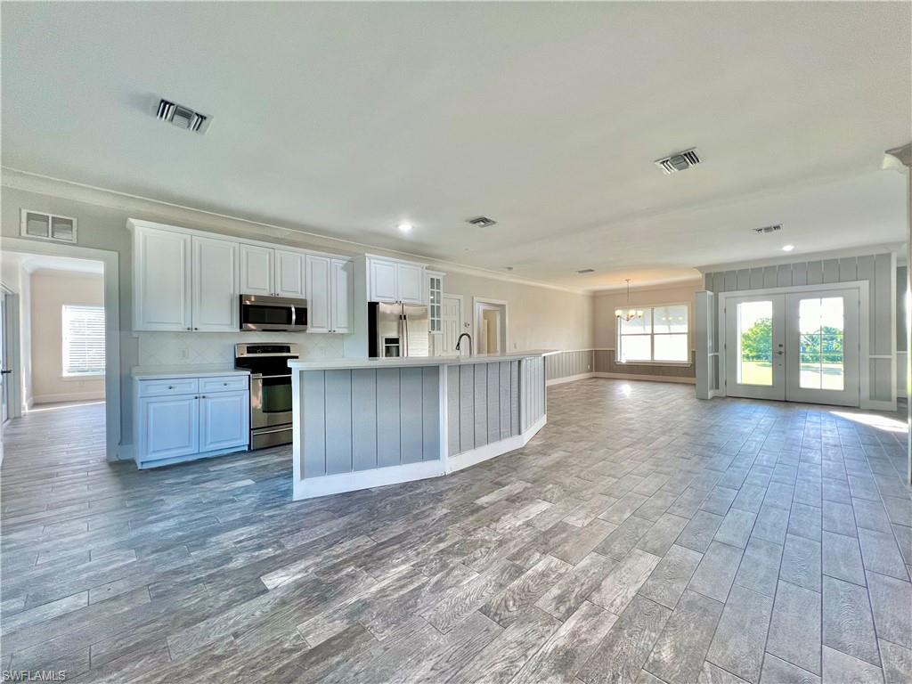 NAPLES SOUTH - Residential