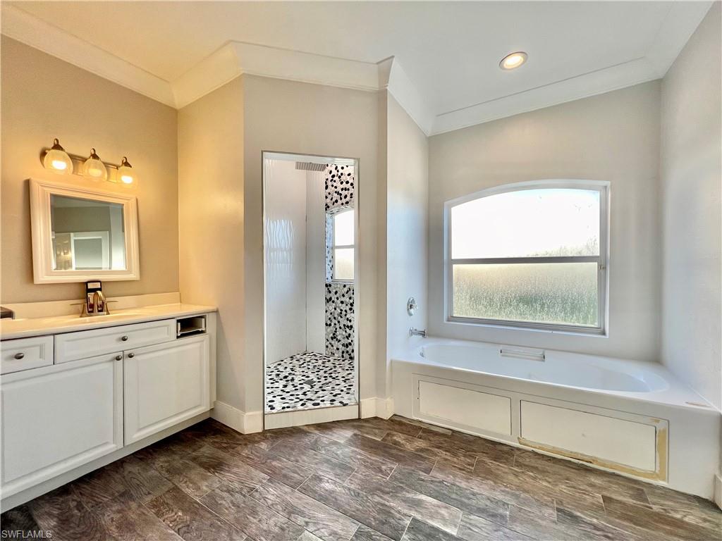 NAPLES SOUTH - Residential