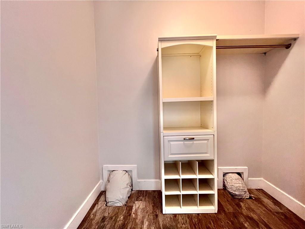 NAPLES SOUTH - Residential