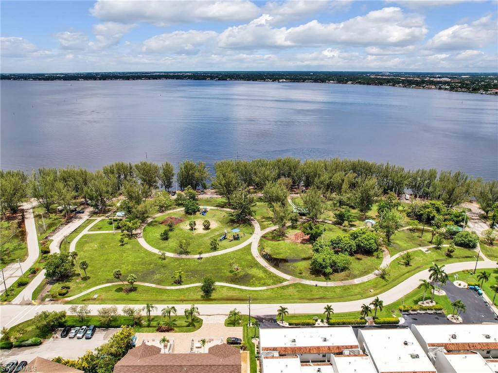 RENDEZVOUS CONDO - Residential