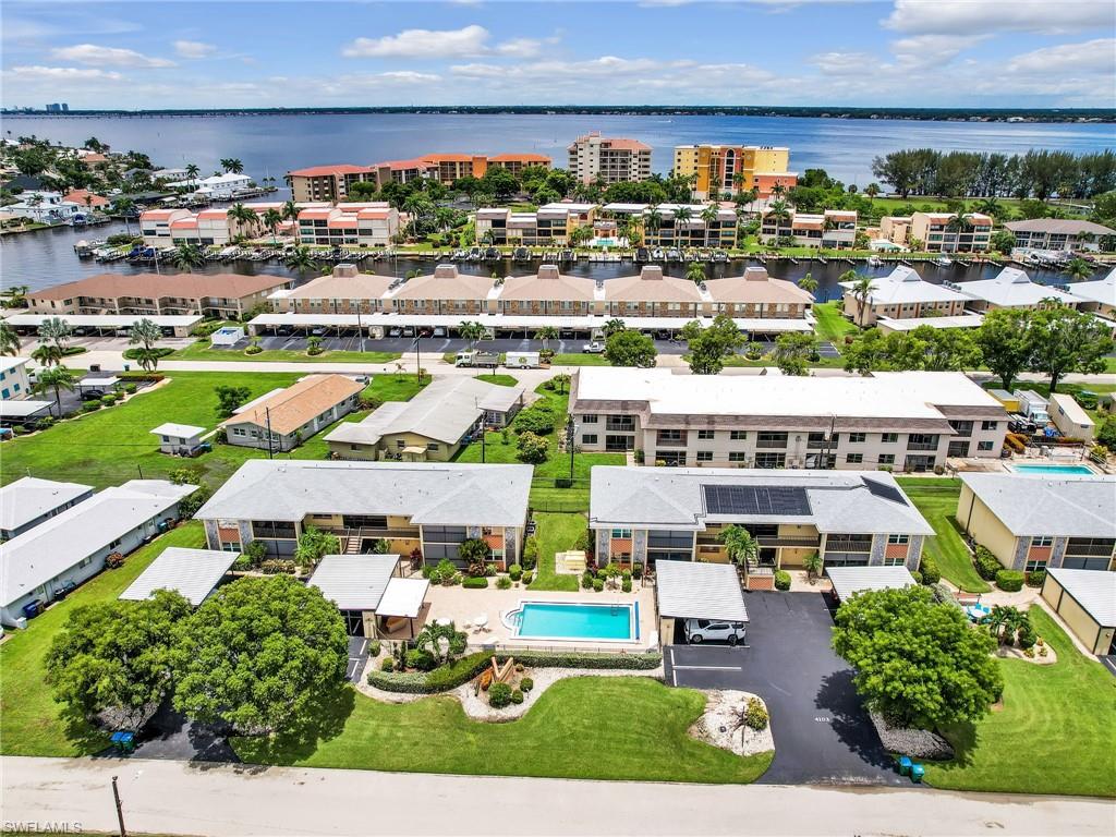 RENDEZVOUS CONDO - Residential