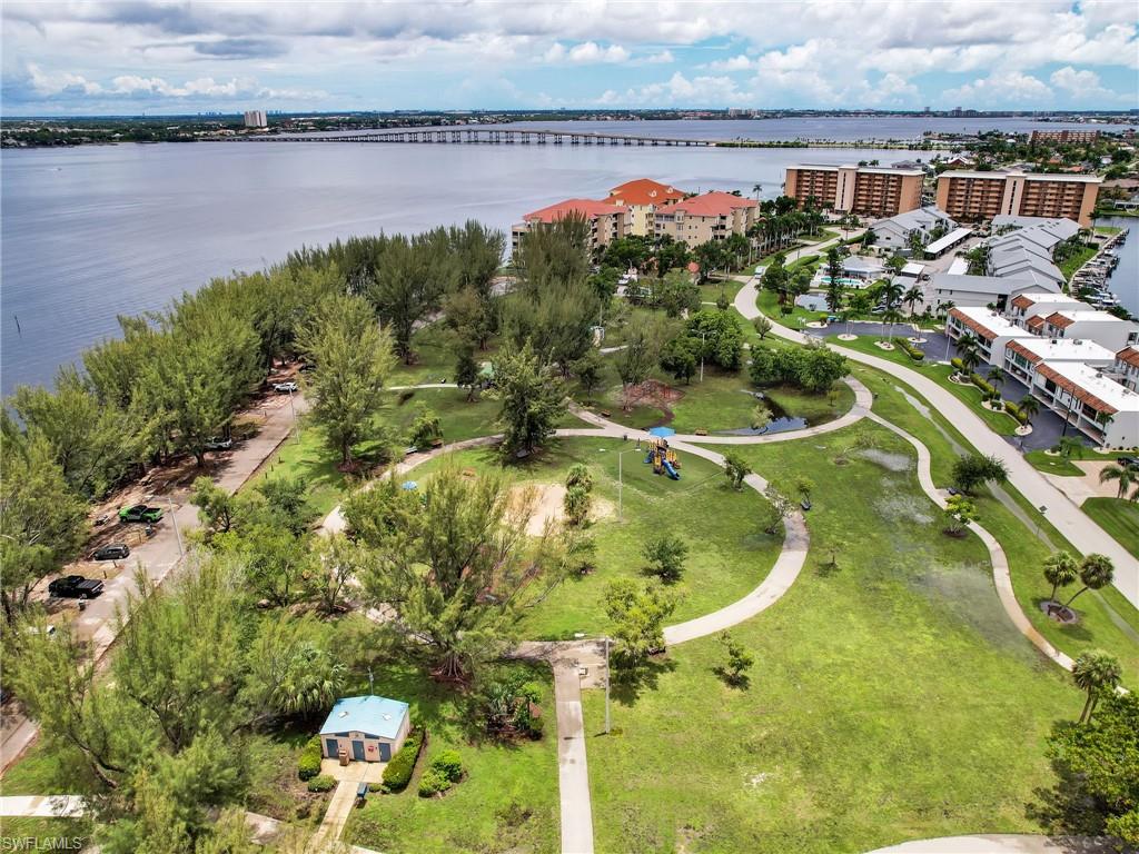 RENDEZVOUS CONDO - Residential