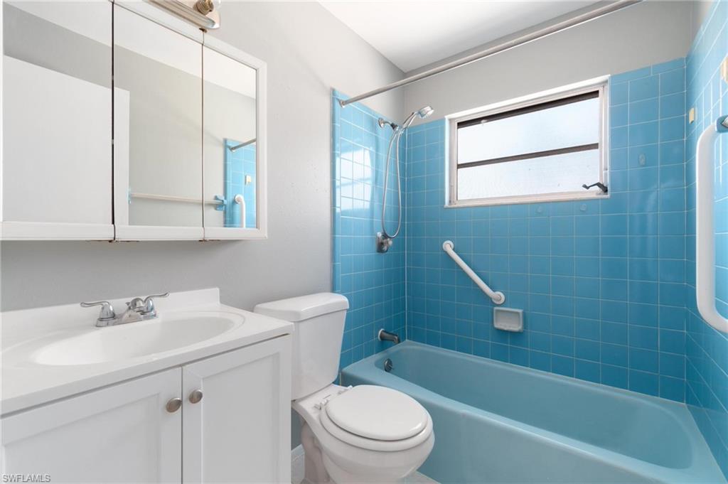 IMPERIAL SHORES - Residential