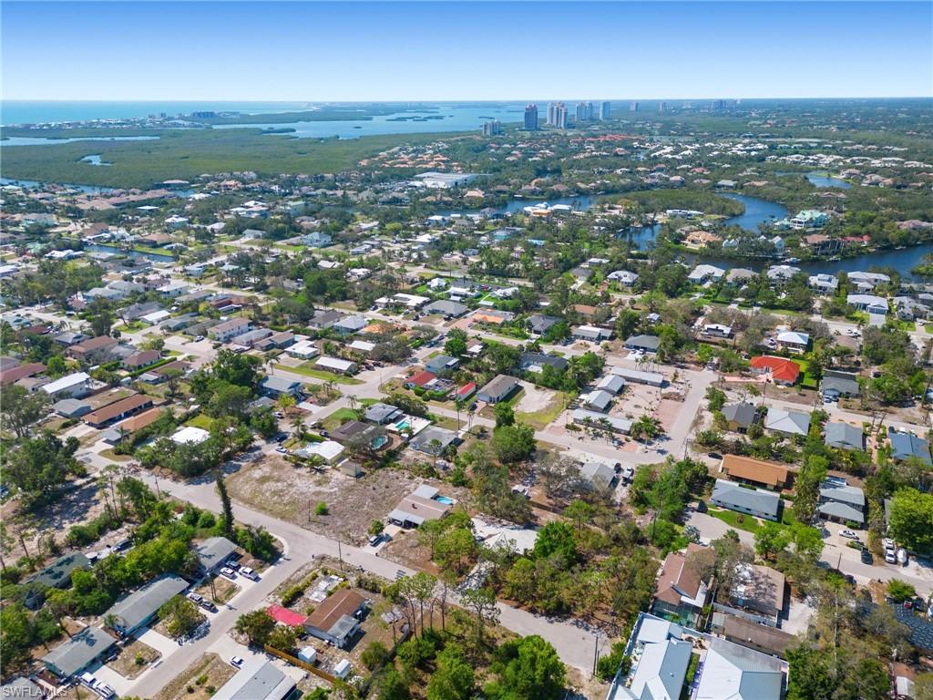 IMPERIAL SHORES - Residential