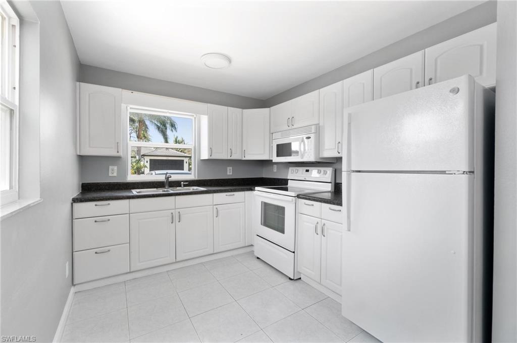 IMPERIAL SHORES - Residential