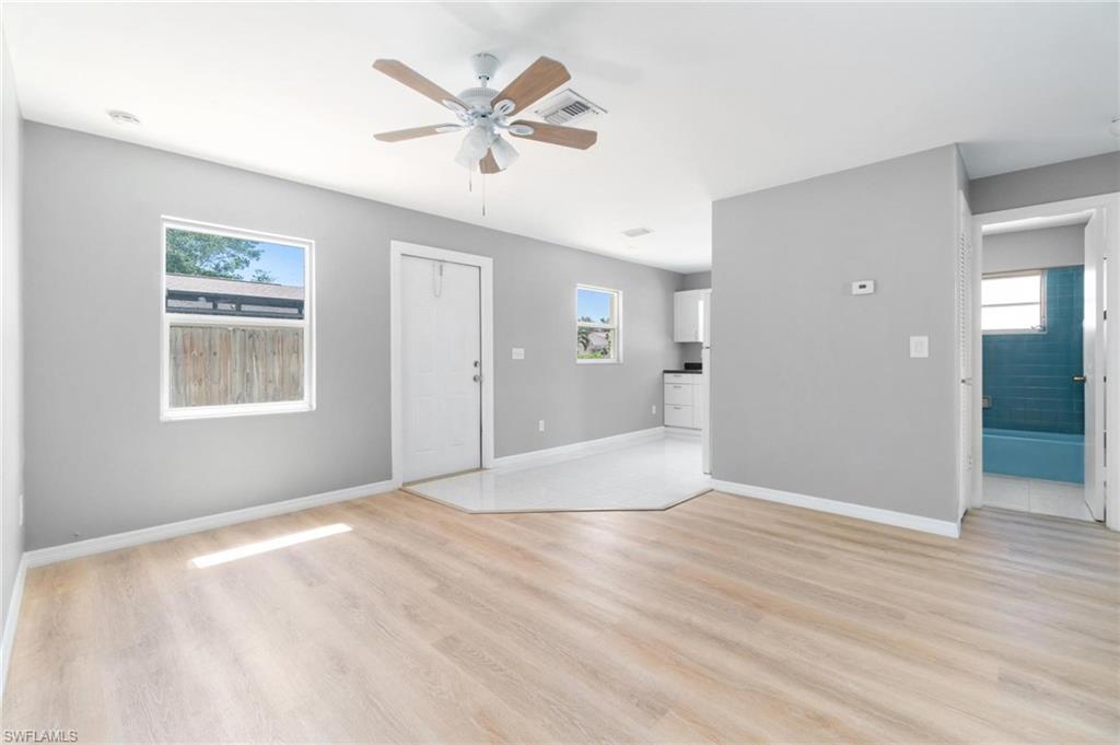 IMPERIAL SHORES - Residential