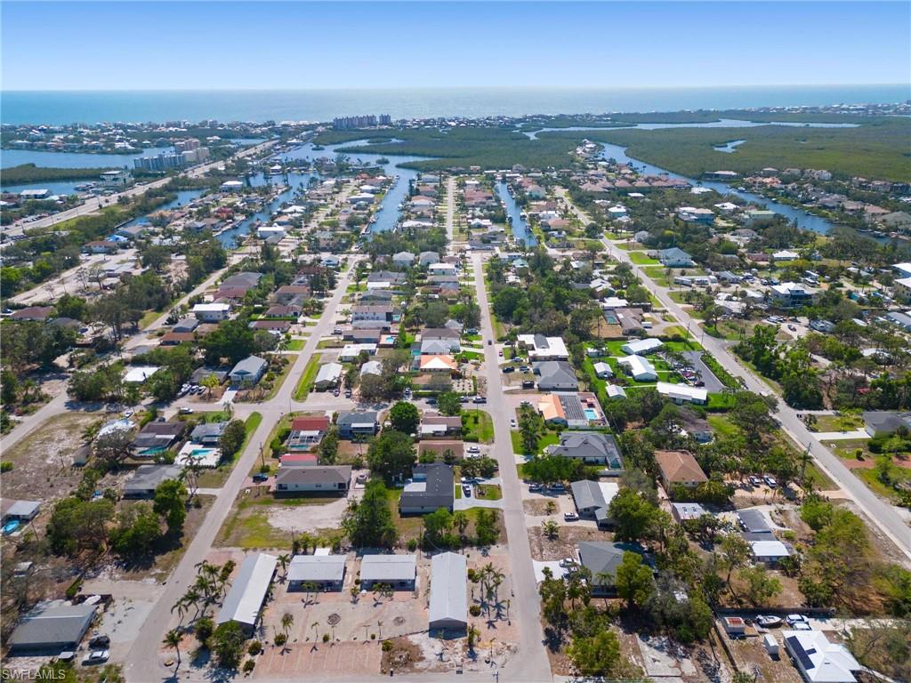 IMPERIAL SHORES - Residential