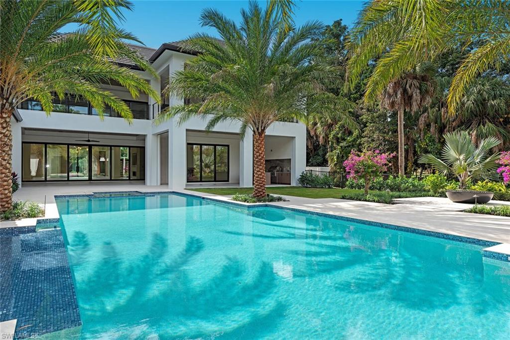 COACH HOUSE - Residential