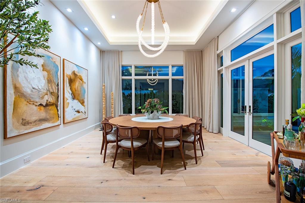 COACH HOUSE - Residential