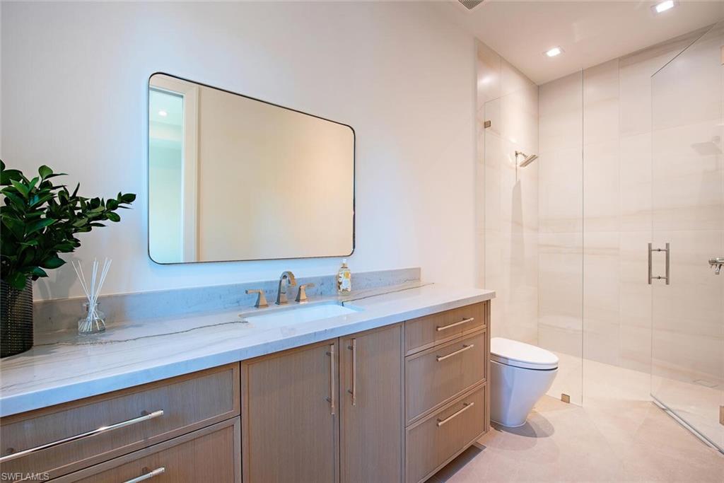 COACH HOUSE - Residential