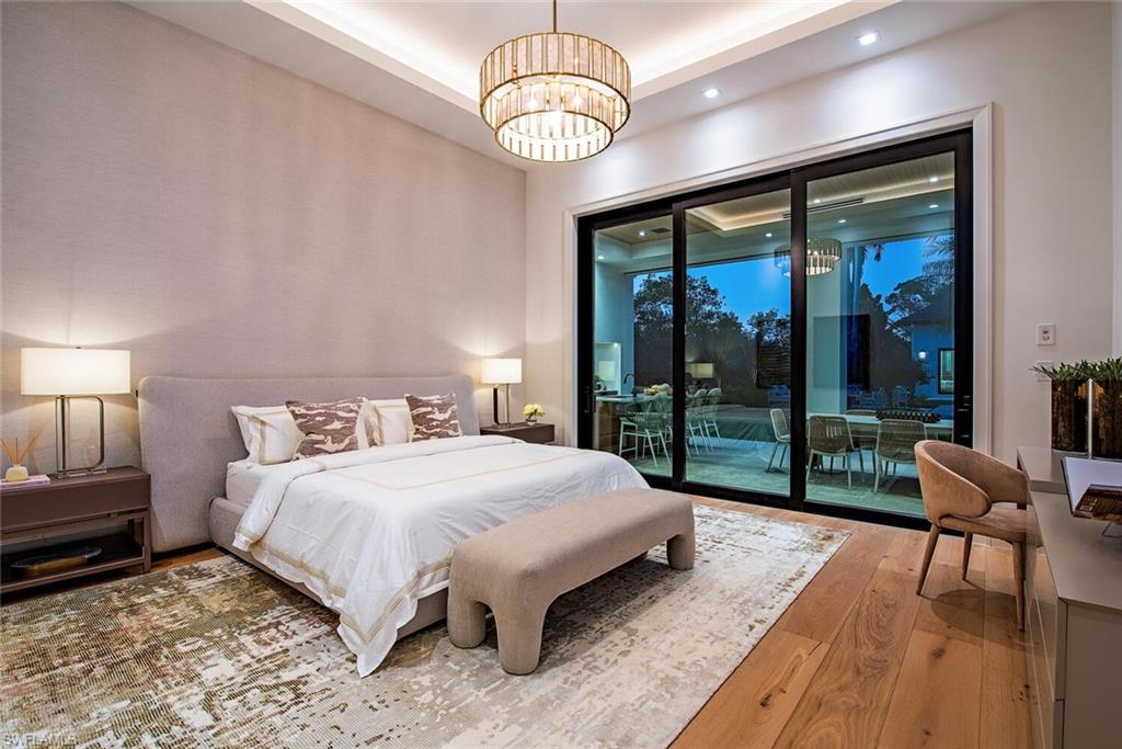 COACH HOUSE - Residential