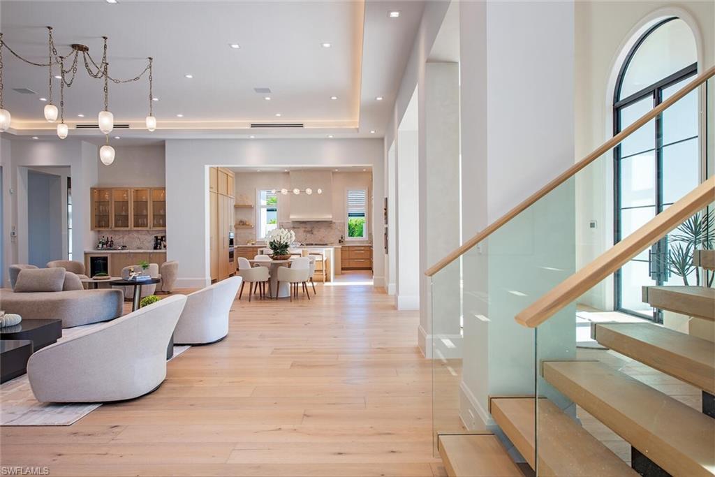 COACH HOUSE - Residential