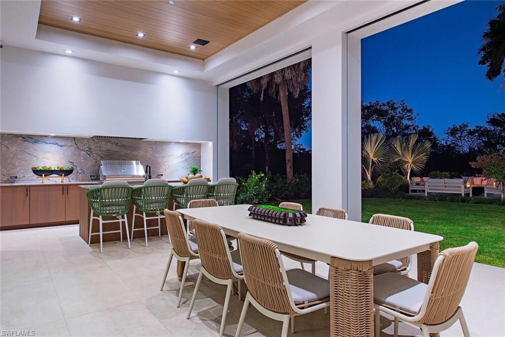 COACH HOUSE - Residential