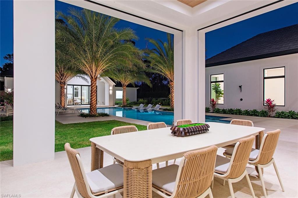 COACH HOUSE - Residential