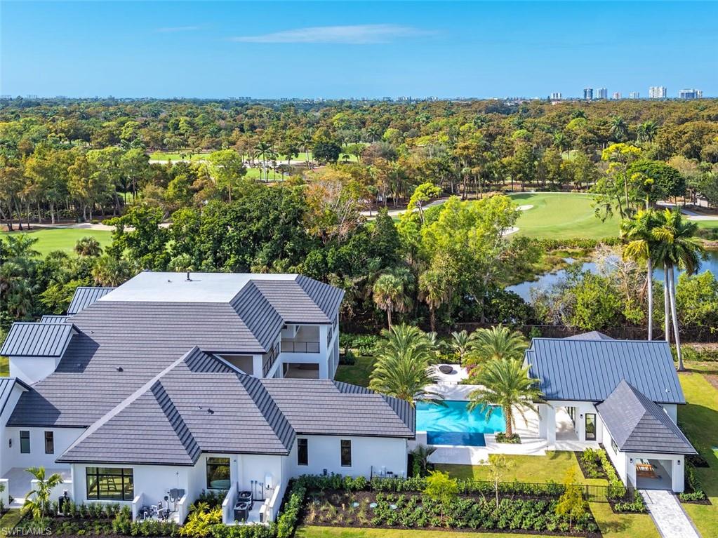 COACH HOUSE - Residential