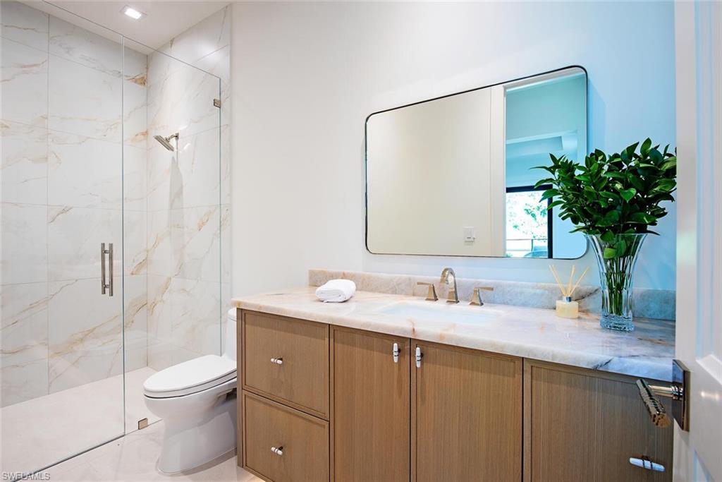 COACH HOUSE - Residential