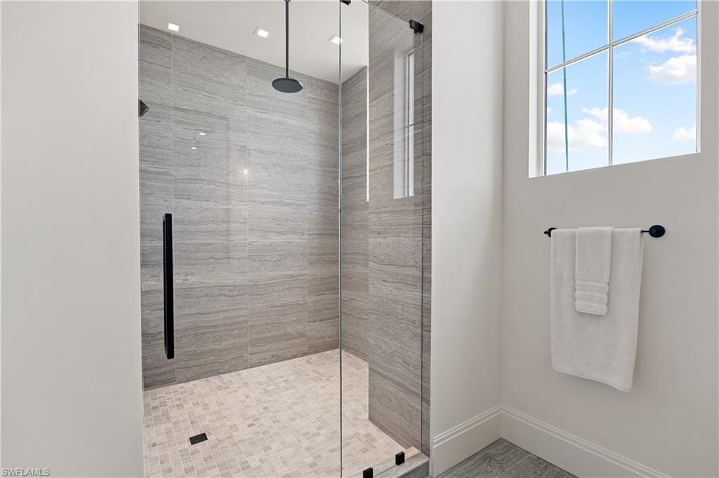 SEASONS AT NAPLES CAY - Residential