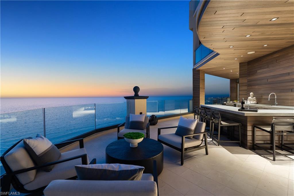 SEASONS AT NAPLES CAY - Residential