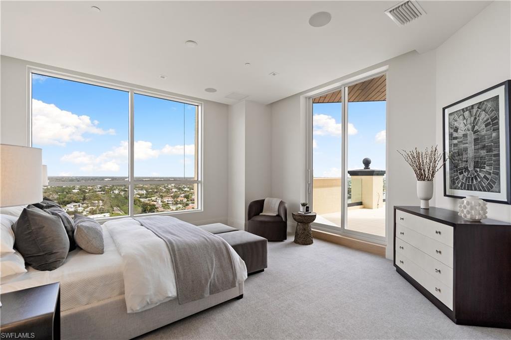 SEASONS AT NAPLES CAY - Residential