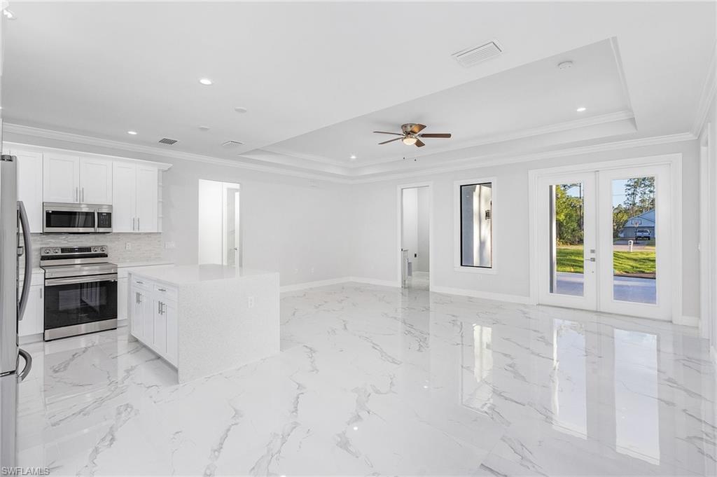 GOLDEN GATE ESTATES - Residential