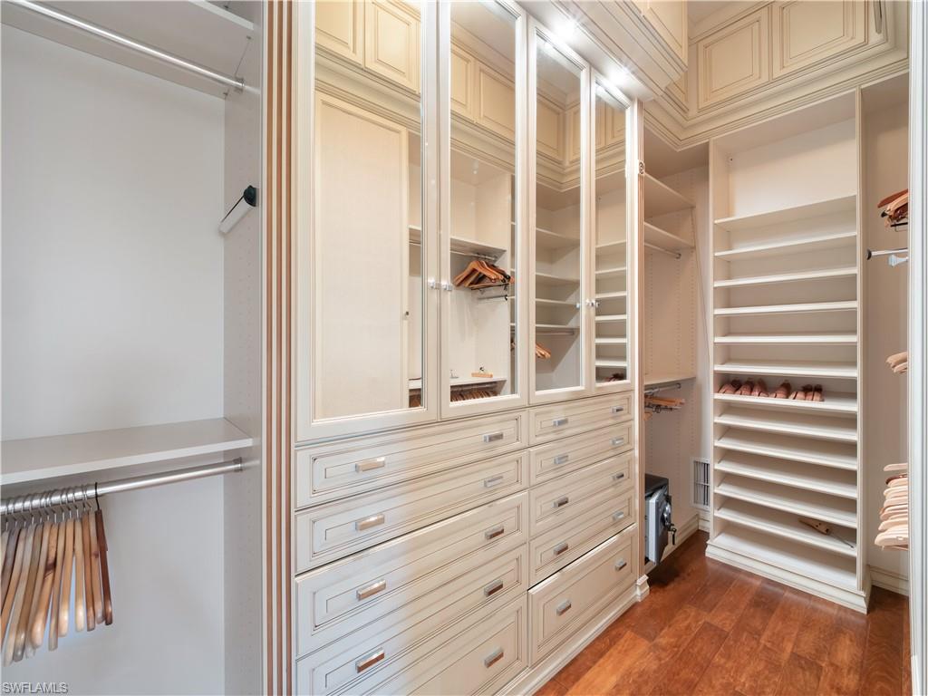 ST. CHARLES HARBOUR - Residential