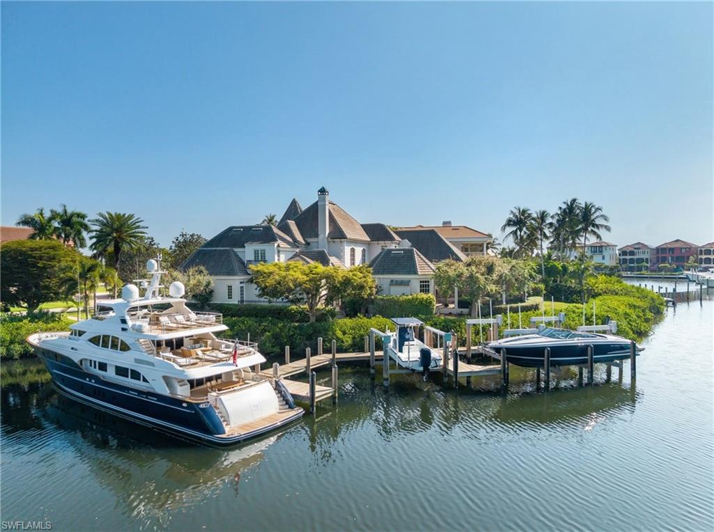 ST. CHARLES HARBOUR - Residential