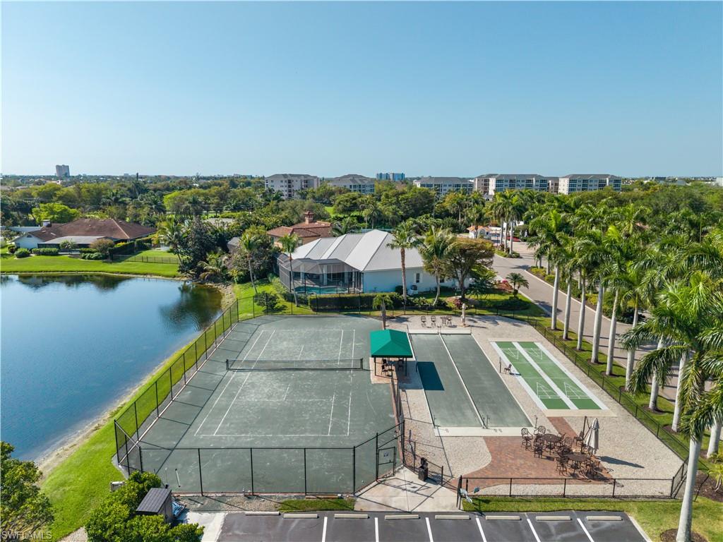 ST. CHARLES HARBOUR - Residential