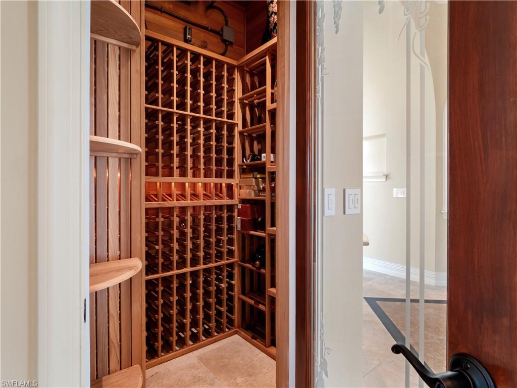 ST. CHARLES HARBOUR - Residential