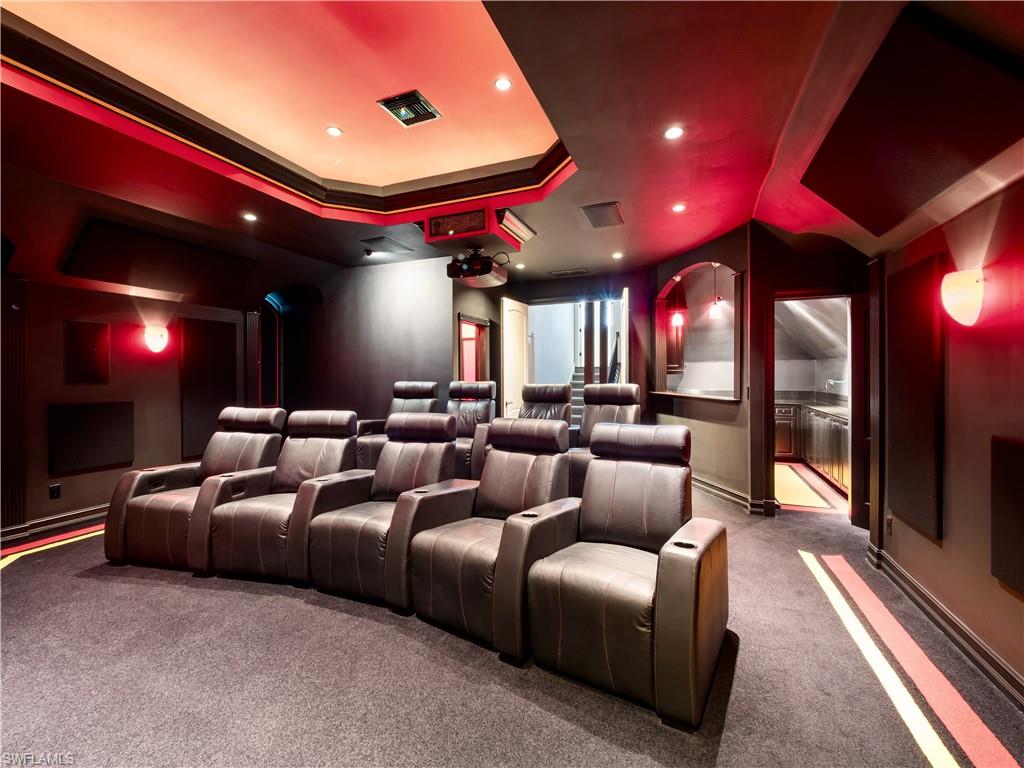 ST. CHARLES HARBOUR - Residential