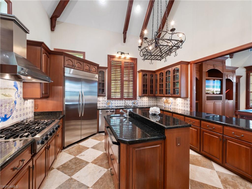 ST. CHARLES HARBOUR - Residential