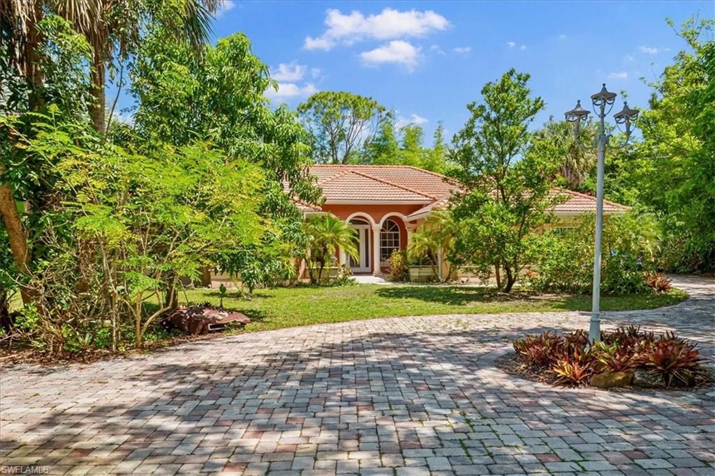 Photo of 3681 11th AVE SW, NAPLES, FL 34117 (MLS # 226017074)