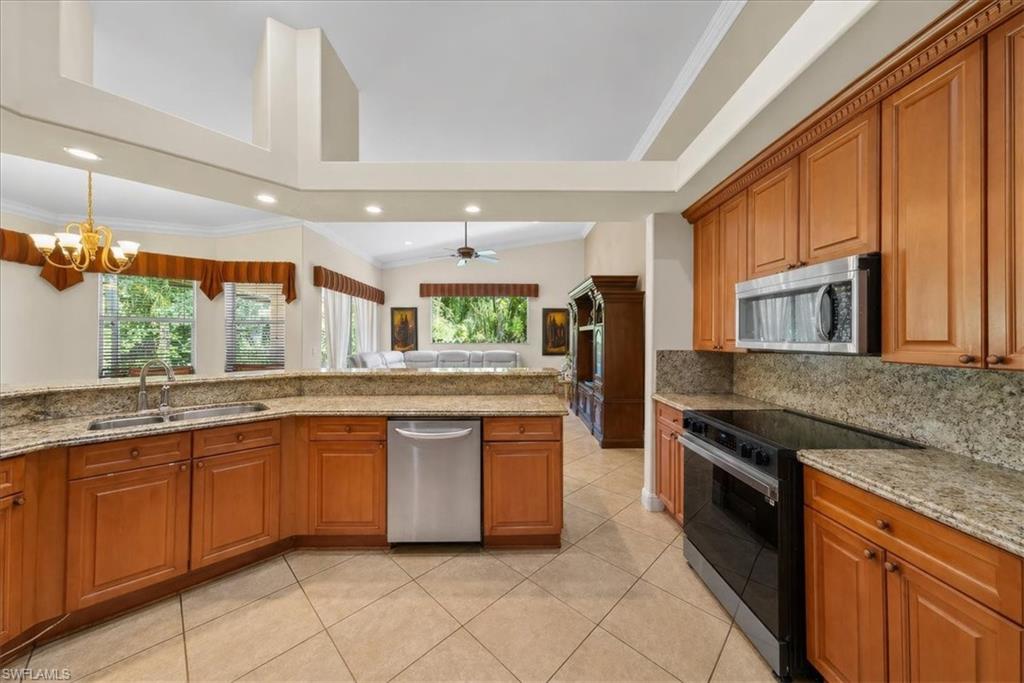 GOLDEN GATE ESTATES - Residential