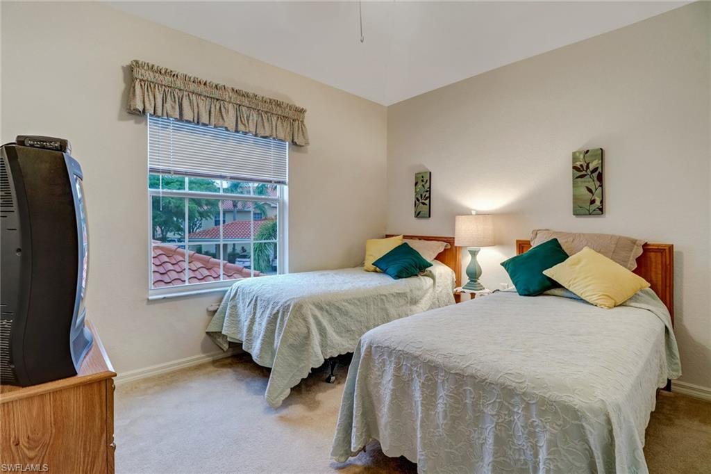 ROSEWOOD POINTE GARDEN - Residential