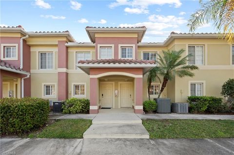Townhouse in FORT MYERS FL 9455 Ivy Brook RUN.jpg