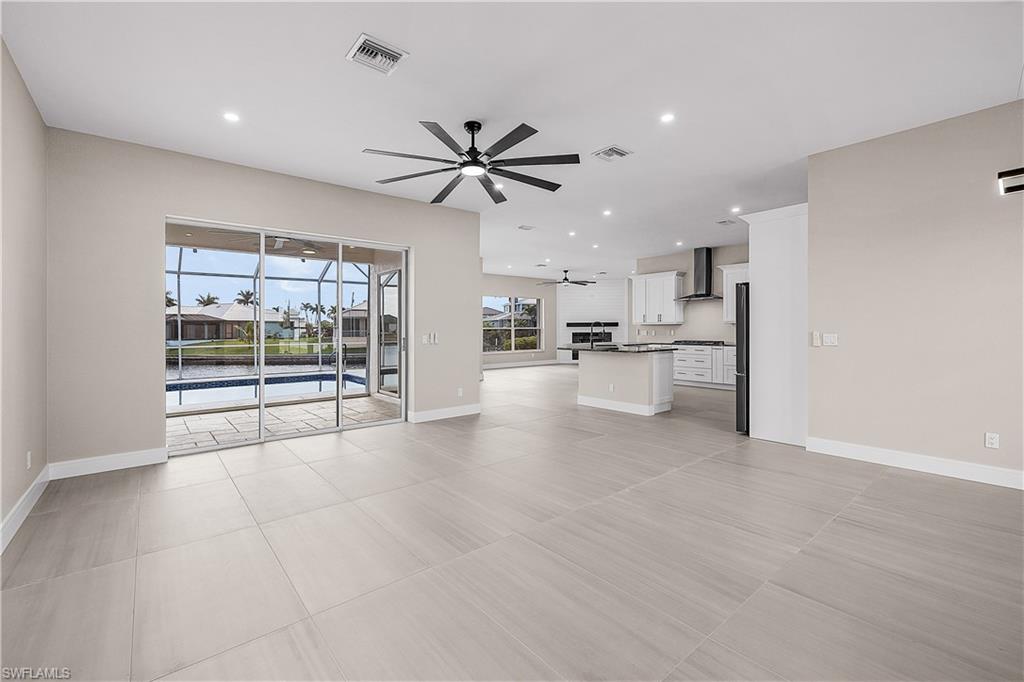 CAPE CORAL - Residential