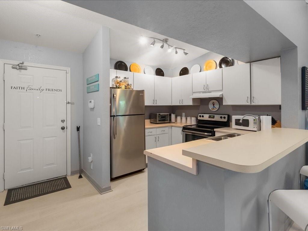 KEY ROYAL CONDOMINIUMS - Residential