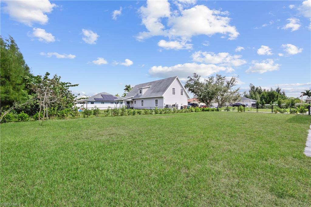 CAPE CORAL - Residential