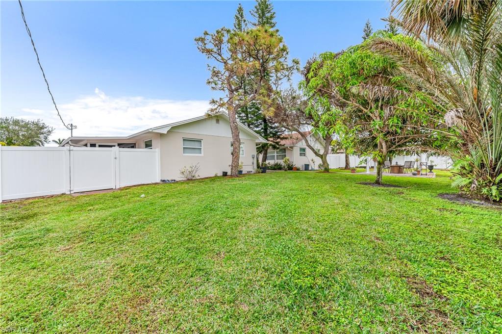 NAPLES PARK - Residential