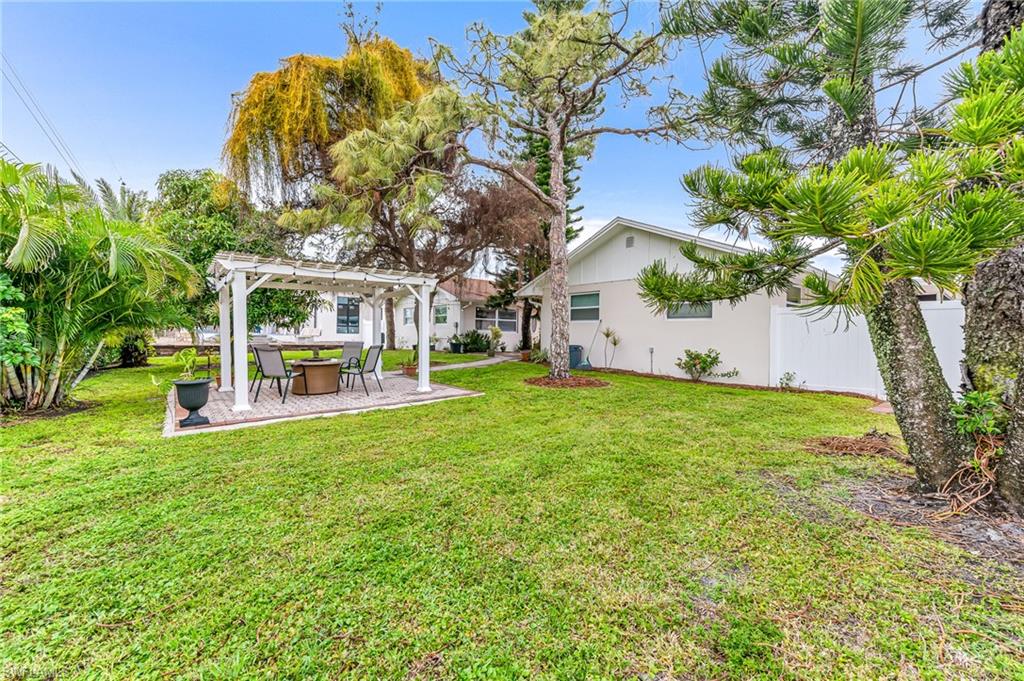 NAPLES PARK - Residential